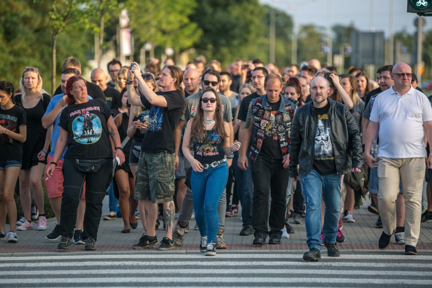 Kraków. Fani przed koncertem Iron Maiden w Tauron Arenie [ZDJĘCIA]