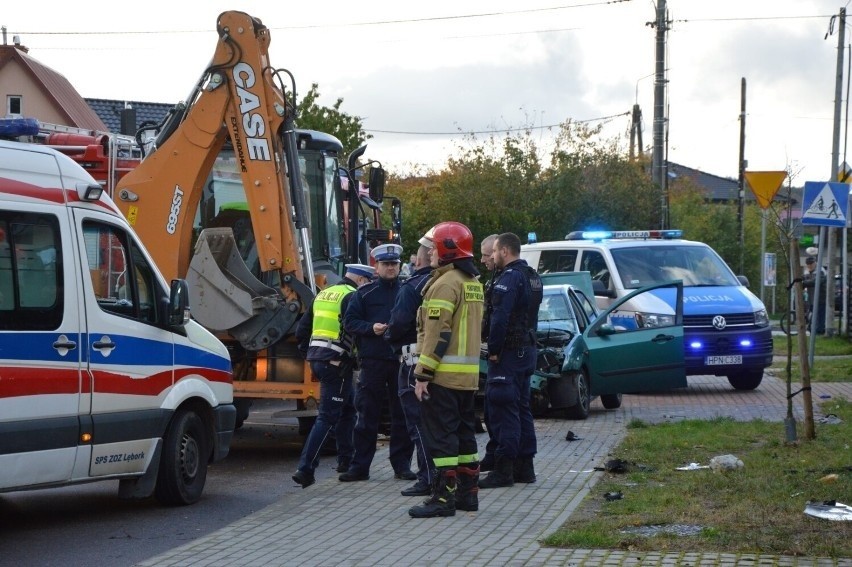 Lębork. Na widok policji przyspieszyli i zderzyli się z...