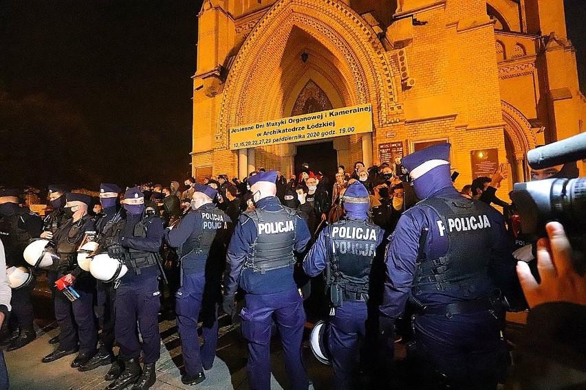 Strajk kobiet w Łodzi! Dziś ponownie kobiety wyszły protestować na ulice Łodzi! ZDJĘCIA