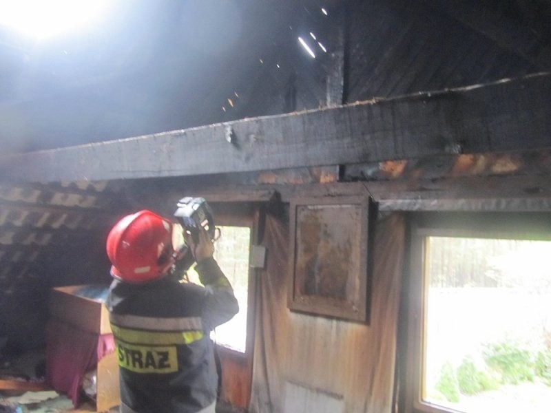 Pożar doszczętnie strawił dom (zdjęcia)