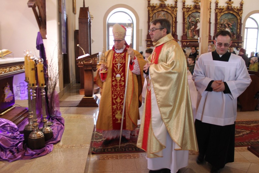 Relikwie św. Rity podarował parafii w Łosewie bp. Janusz...