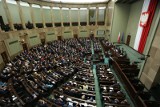 Sejm przyjął zaostrzenie kar za pedofilię. Opozycja: "Komisja natychmiast!"