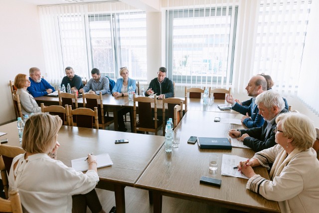 Decyzja o strajku kierowców MPK została ogłoszona 6 października po nieudanych rozmowach ostatniej szansy z prezydentem miasta Konradem Fijołkiem (na zdjęciu).