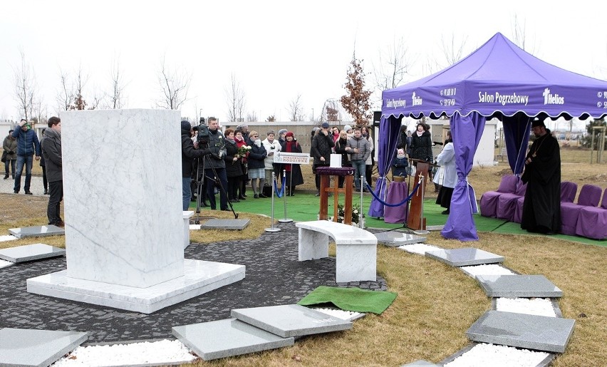 Szczecin: Pierwszy pogrzeb dzieci utraconych [ZDJĘCIA, WIDEO] 