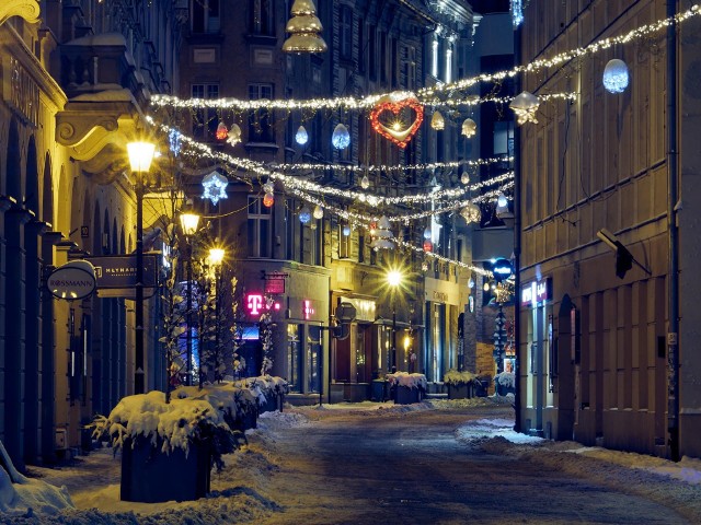Bielsko-Biała w świątecznej odsłonie. Zobacz kolejne zdjęcia. Przesuwaj zdjęcia w prawo - naciśnij strzałkę lub przycisk NASTĘPNE