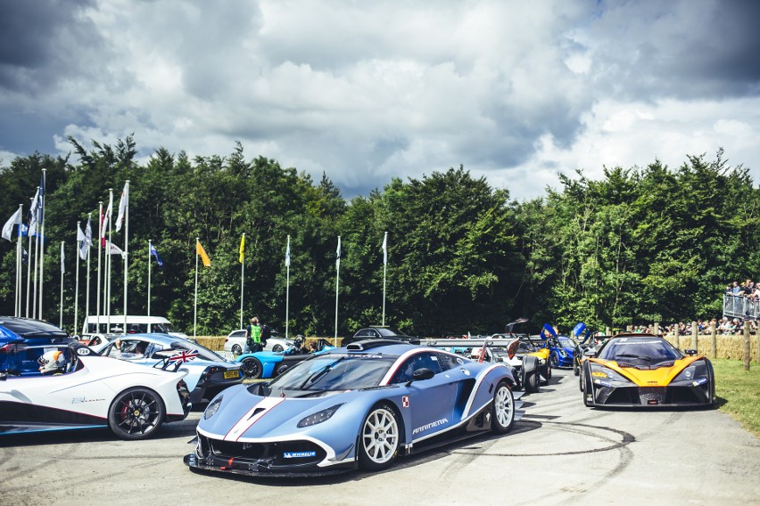 Arrinera Hussarya GT w Goodwood...