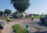 Zderzenie samochodów w Bielanach. Cztery osoby w szpitalu [ZDJĘCIA]
