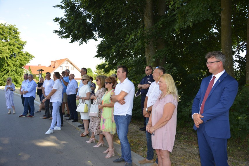 Nowy odcinek drogi powiatowej, który biegnie przez...