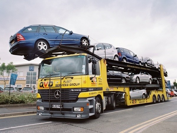Import używanych samochodów w 2009 wyraźnie zmalał.