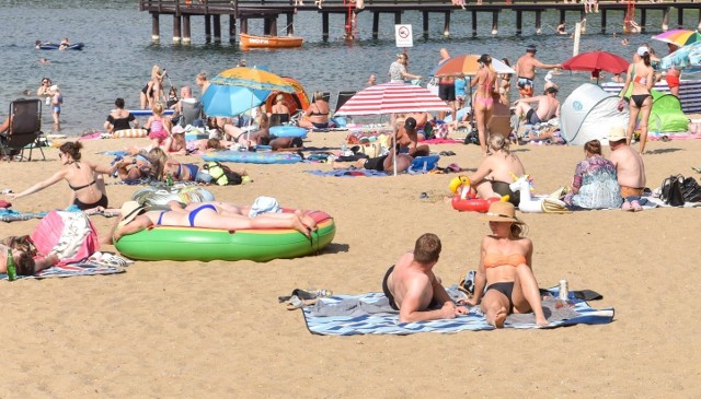 A kampania wyborcza niemrawa jest jeszcze. Ruszy, gdy sezon letni się skończy, choćby na plaży w Kamionkach