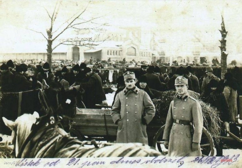 1913 , Plac Jagielloński - targowisko "Rajszul".