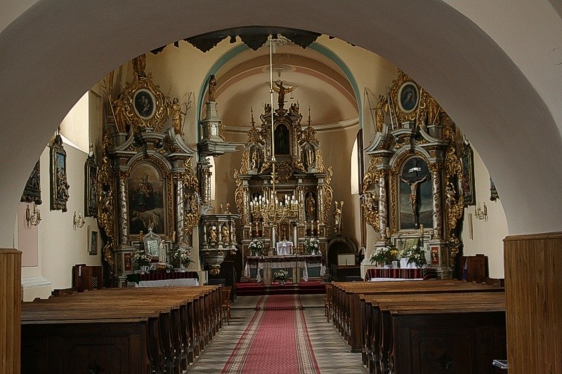 Budowę kościoła w 1643 roku rozpoczął biskup Mikołaj...