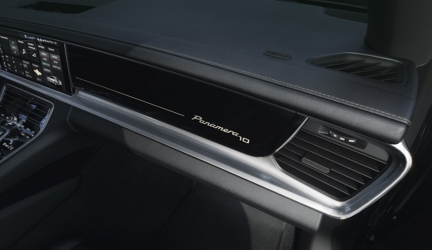 Porsche Panamera 10 Years Edition...