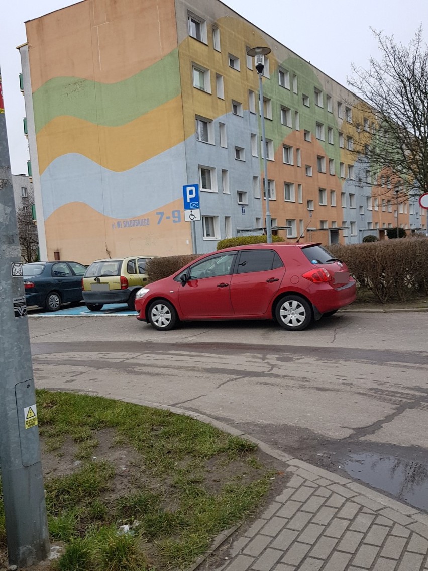Mistrzowie parkowania w Koszalinie. Nowe zdjęcia od internautów 