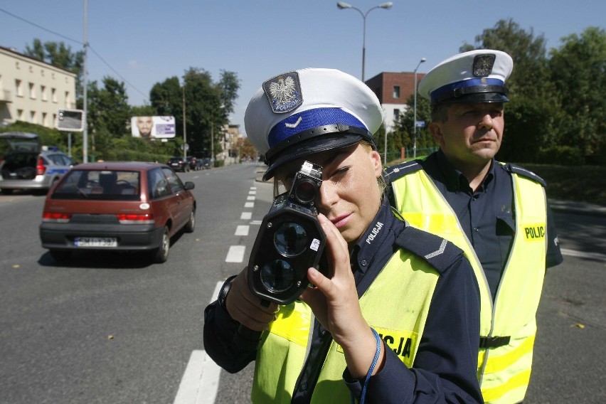 Strefa 30 w Katowicach działa. Patrol policji nie ma wiele...