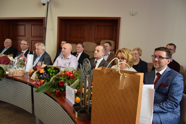 Wręczenie Nagrody Starosty Sępoleńskiego dla FPHU "KAAD" z Sępólna i Zakładu Usług Elektrycznych "Grabinski" z Więcborka podczas piątkowej (23.02) sesji Rady Powiatu Sępoleńskiego >>>>>