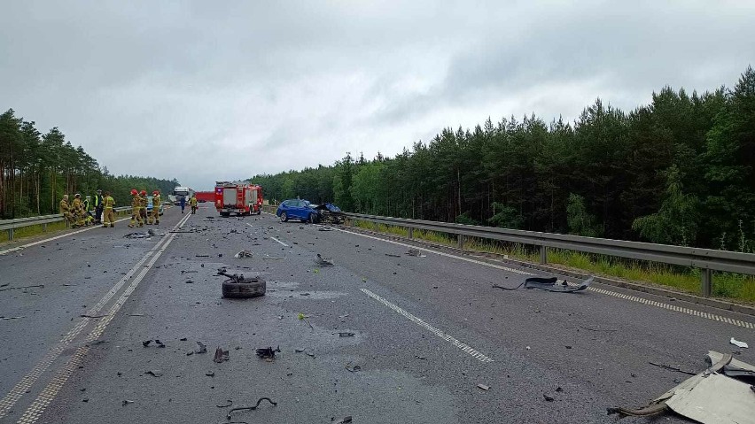Tragiczny poranek na drodze krajowej nr 74 pod Bełchatowem w...