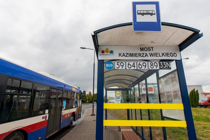 Nowa wiata pojawiła się niedawno na przystanku autobusowym...