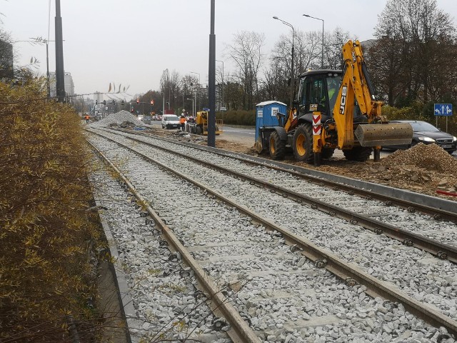 Kolejne opóźnienia przy budowie linii tramwajowej w Częstochowie.Zobacz kolejne zdjęcia. Przesuwaj zdjęcia w prawo - naciśnij strzałkę lub przycisk NASTĘPNE