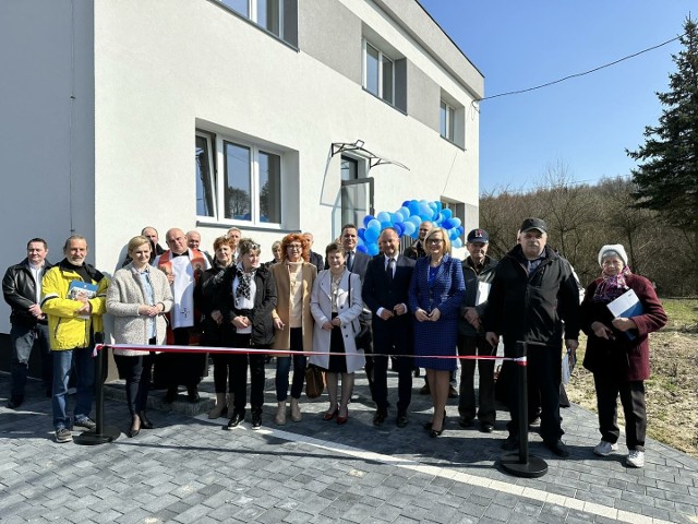 Środowe otwarcie nowego ośrodka zdrowia w Stępocicach, w gminie Działoszyce. 