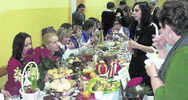 Gęś pieczona z wątróbką i fasolą korczyńską, karp po staropolsku, pieczeń grzybowa, leśny mech, a nawet... usta Adama - te i inne rarytasy królowały podczas rewii kulinarnej w Nowym Korczynie.