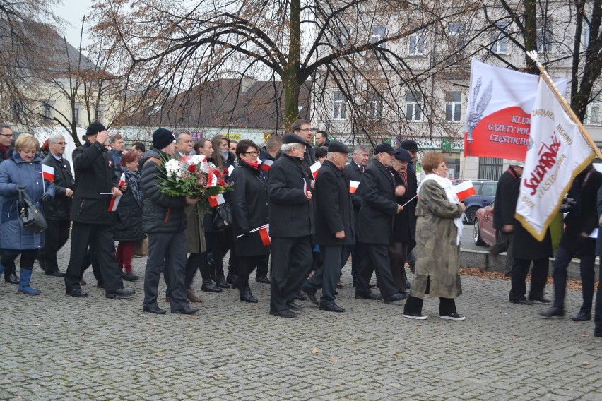 Święto Niepodległości w Częstochowie. Msza święta w Archikatedrze i marsz aleją NMP [ZDJĘCIA]