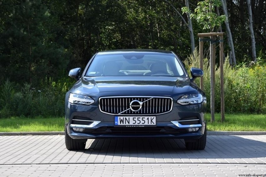 Volvo S90...