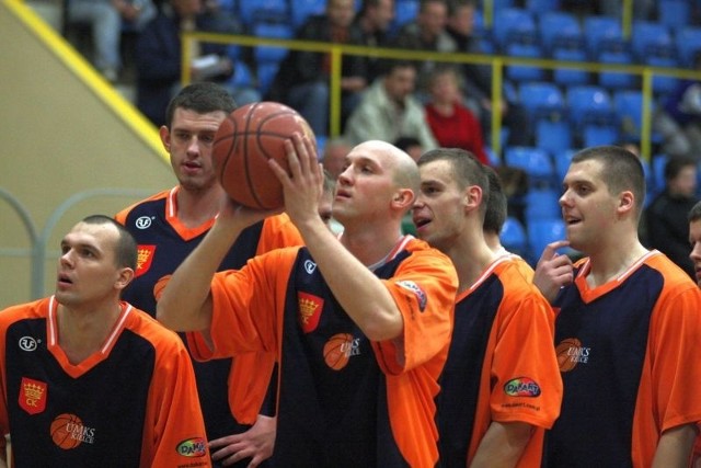 W meczu z Limblachem skuteczność rzutów osobistych koszykarzy UMKS Kielce wynosiła tylko 46-procent.