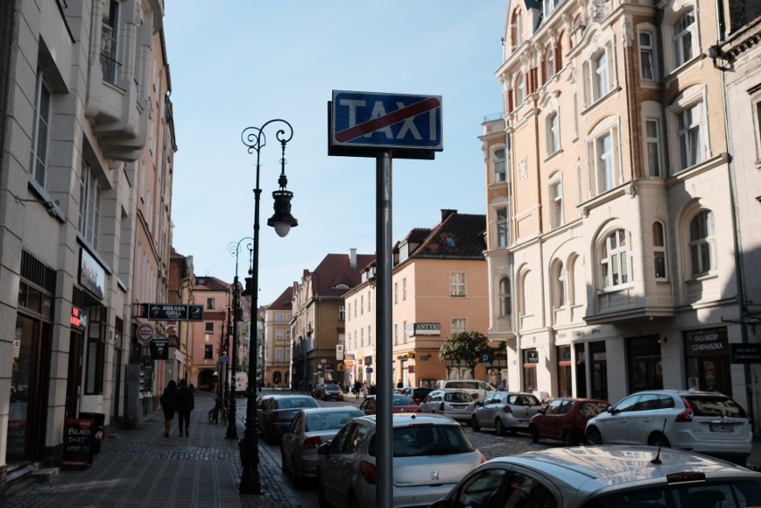 Poznań: Przez przekreślone "taxi" sypią się mandaty