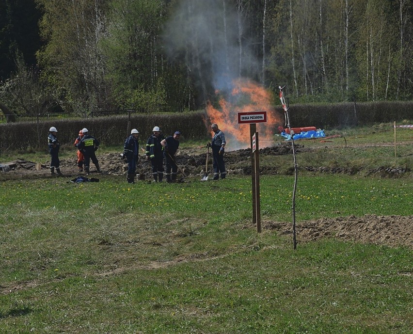 Gmina chce lobbować za możliwością eksploatacji małych złóż na lokalne potrzeby - to jeden z wniosków po sobotniej erupcji gazu i ropy 