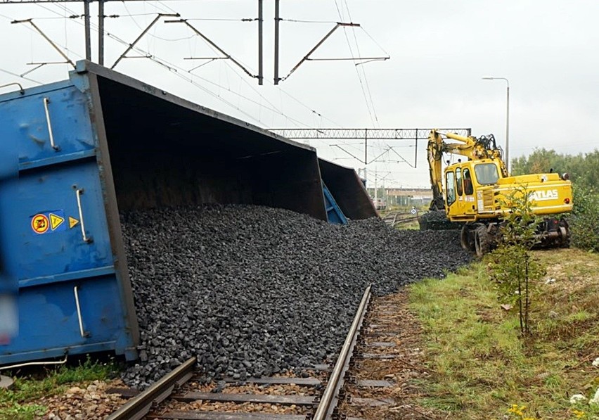 Wypadek w Dąbrowie Górniczej. Zderzyły się dwa pociągi