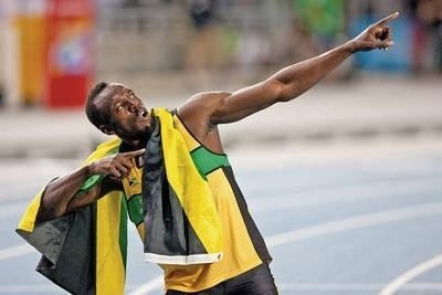 Jestem szybki jak strzała - zdaje się mówić w Daegu podwójny złoty medalista Usain Bolt