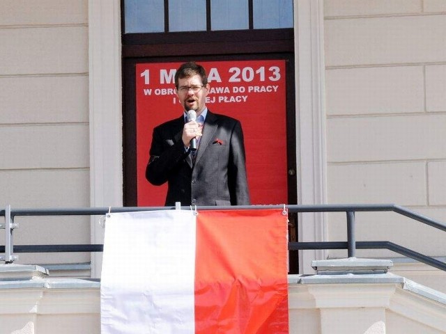 Krzysztof Podgórski: - Gierek nie potrzebuje pomników. Pomnikami jego dekady są setki zakładów pracy i całe dzielnice miast.