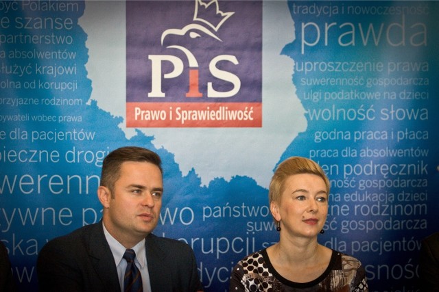 Adam Hofman, rzecznik Prawa i Sprawiedliwości przyjechał dzisiaj do Wrocławia, żeby wesprzeć w kampanii wyborczej Mirosławę Stachowiak-Różecką