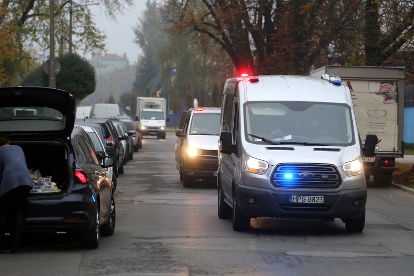 "Misiek"został doprowadzony do prokuratury przez...