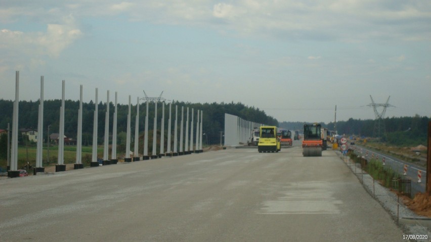 Budowa autostrady A1. Tak wygląda odcinek od Radomska do...