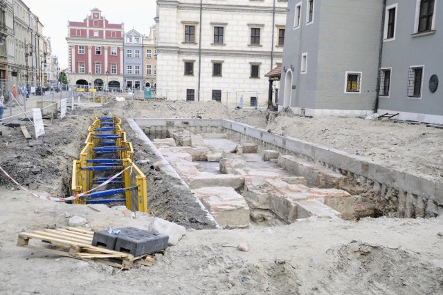 Trwa przebudowa Starego Rynku w Poznaniu - nadciągają nowe utrudnienia
