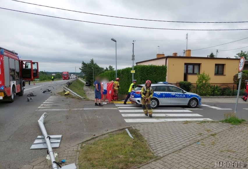 Wypadek w Krapkowicach. Kierowca skody potrącił rowerzystę, który zmarł mimo podjętej reanimacji