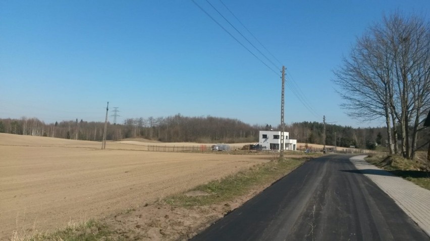 W Masłowicach Trzebiatkowskich (gm. Tuchomie) firma Pol-Dróg...