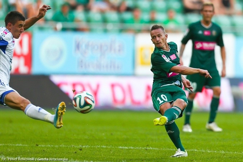 Piłka nożna. Śląsk - Ruch 2:0. Trzy punkty na inaugurację (RELACJA, ZDJĘCIA)