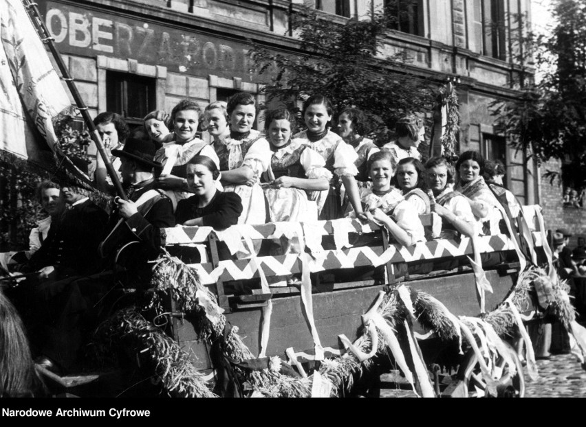 Dożynki w Chorzowie...85 lat temu. Tak w 1937 roku XX wieku...