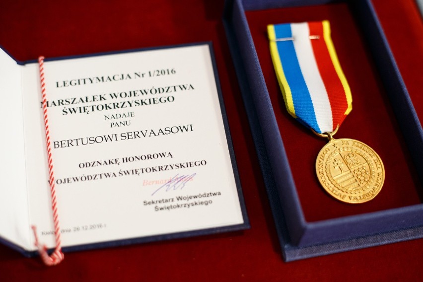 Bertus Servaas odebrał  Odznakę Honorową Województwa Świętokrzyskiego