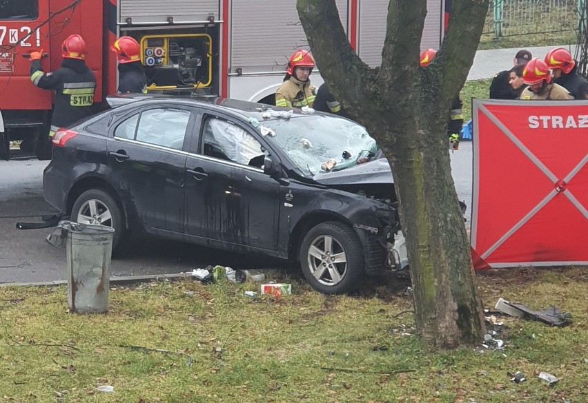 Wypadek na ul. Nagłowickiej na os. Złotego Wieku w Krakowie