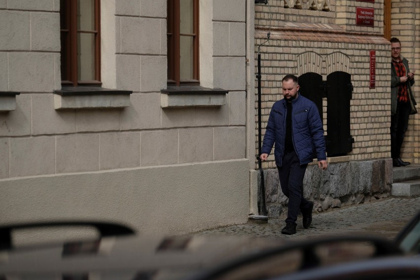 Ofiara księdza pedofila kontra Kuria Diecezjalna w Toruniu - bój o milion złotych. To zapłata za krzywdy