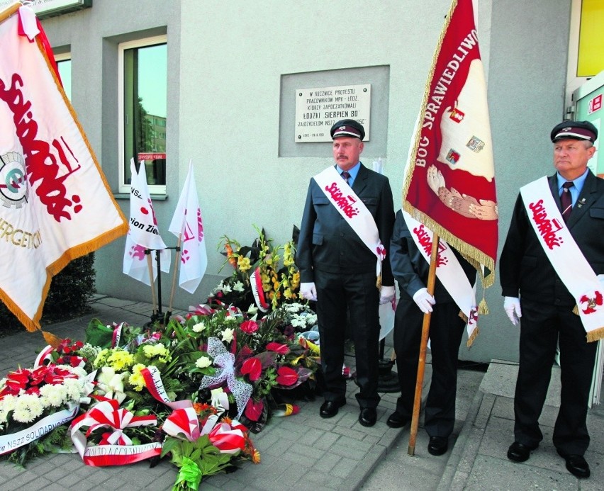 Pamiątkowa tablica przy ul. Kraszewskiego