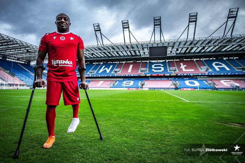 Bamgbopa Abayomi Alabi na boisku Stadionu Miejskiego im....