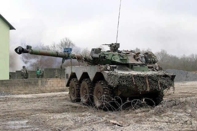 Francja przekazała Ukrainie bojowe wozy piechoty AMX-10 RC. Miażdżącą opinią o sprzęcie podzielił się jeden z ukraińskich dowódców.