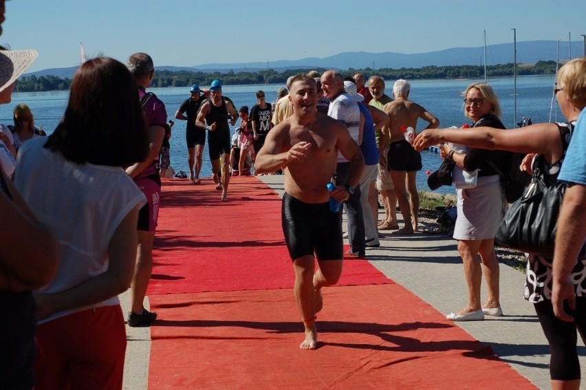 TriMan 2013. Mistrzostwa Polski w Triathlonie na Zalewie Mietkowskim (ZDJĘCIA)