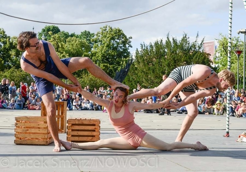 Festiwal Teatrów Ulicznych: spektakl "Plovarna" czeskiej grupy Bratri v tricku