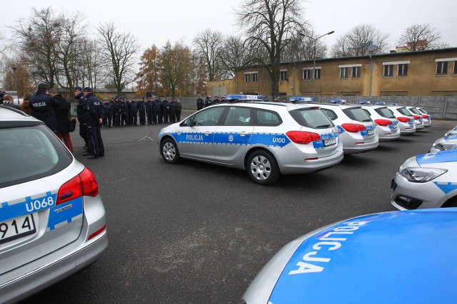 Z budżetu miasta Poznań "na lewo" wyremontowano policyjne parkingi.